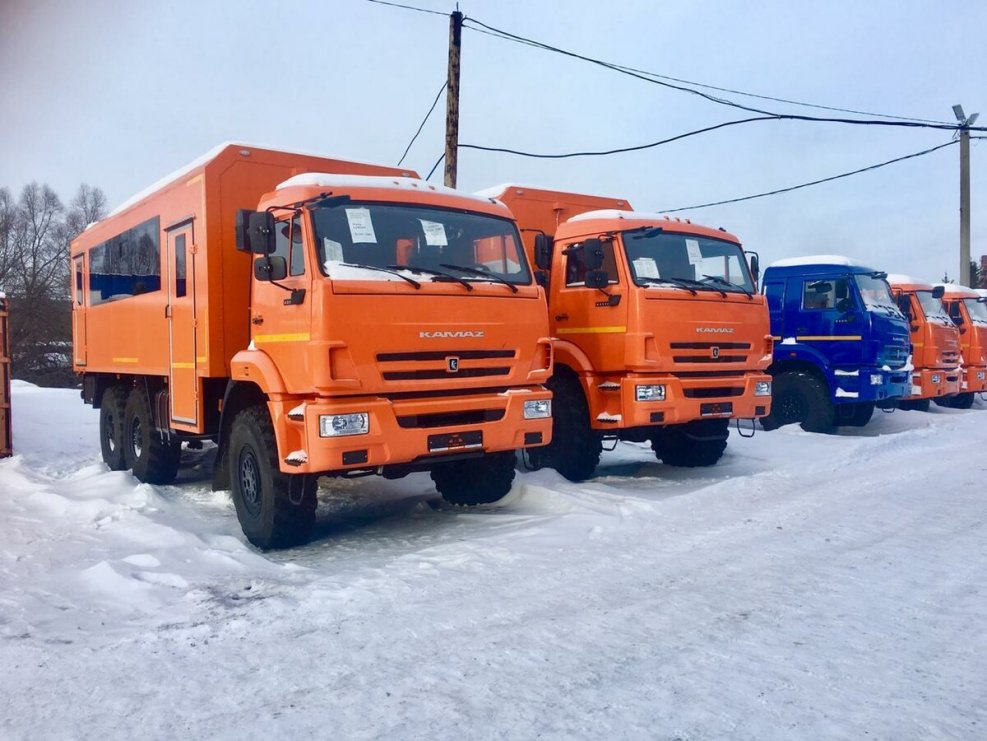 КАМАЗ шасси 43118 вахтовка