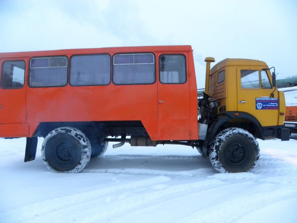КАМАЗ 4310 вахтовый автобус старый