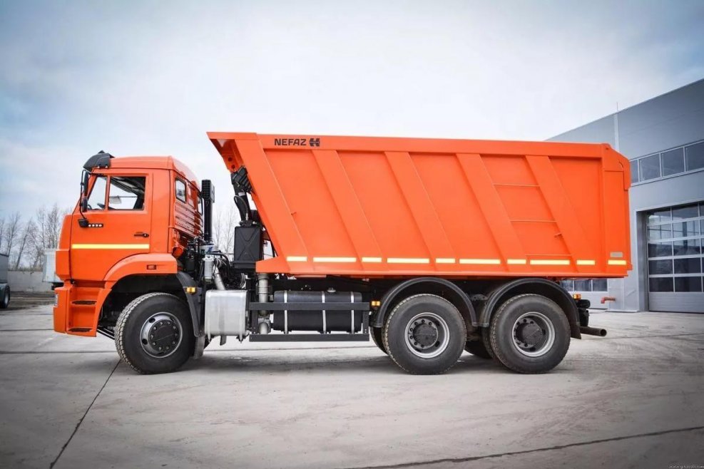 КАМАЗ 6520 самосвал