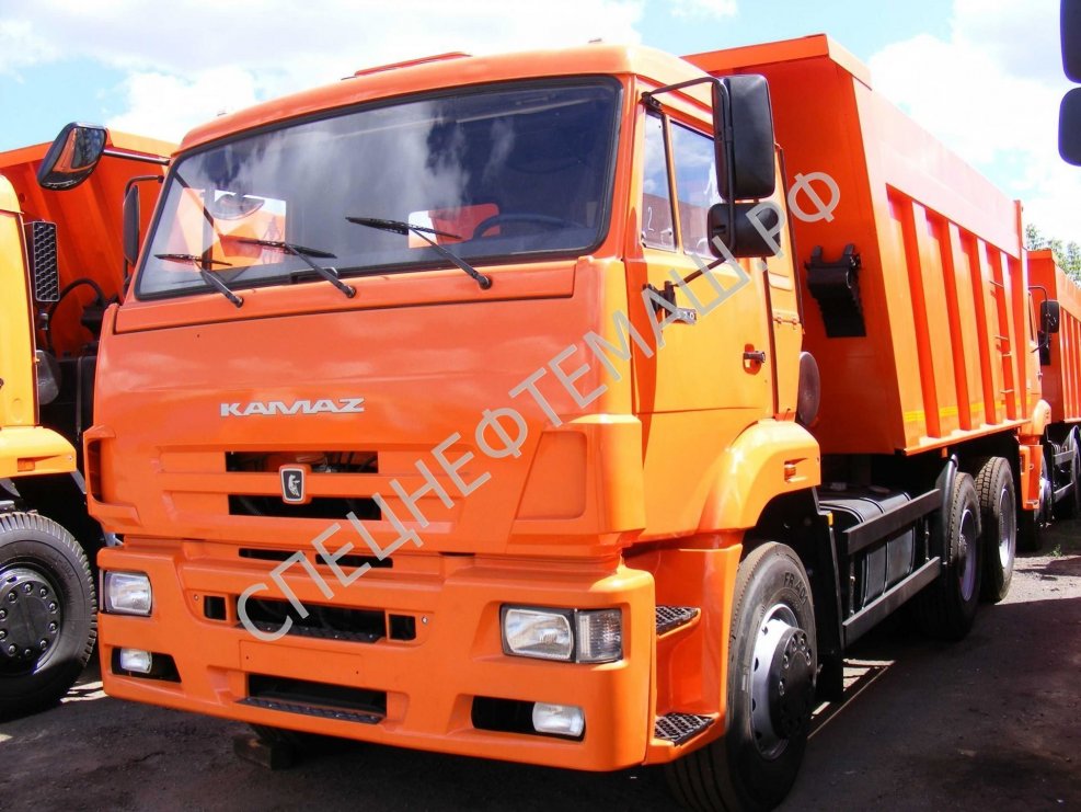 КАМАЗ 6520 самосвал со спальником