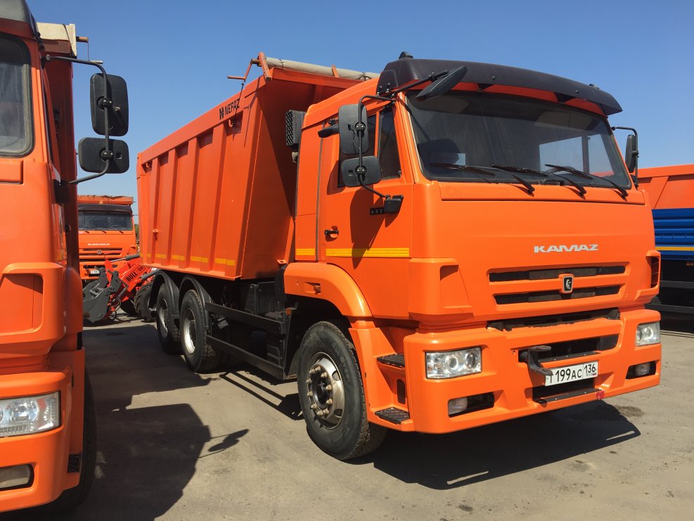 КАМАЗ 6520 самосвал