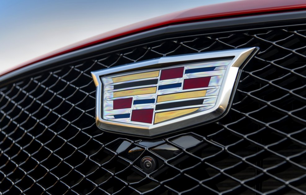 Cadillac Escalade значок 2020