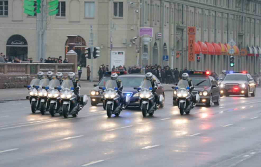 Кортеж Путина 2012