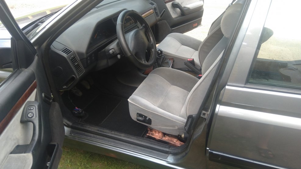 Peugeot 605 салон