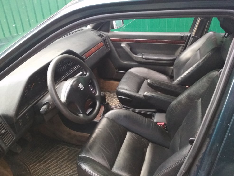 Peugeot 605 салон