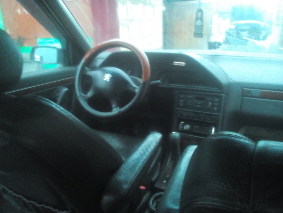 Peugeot 605 SV 3.0 салон