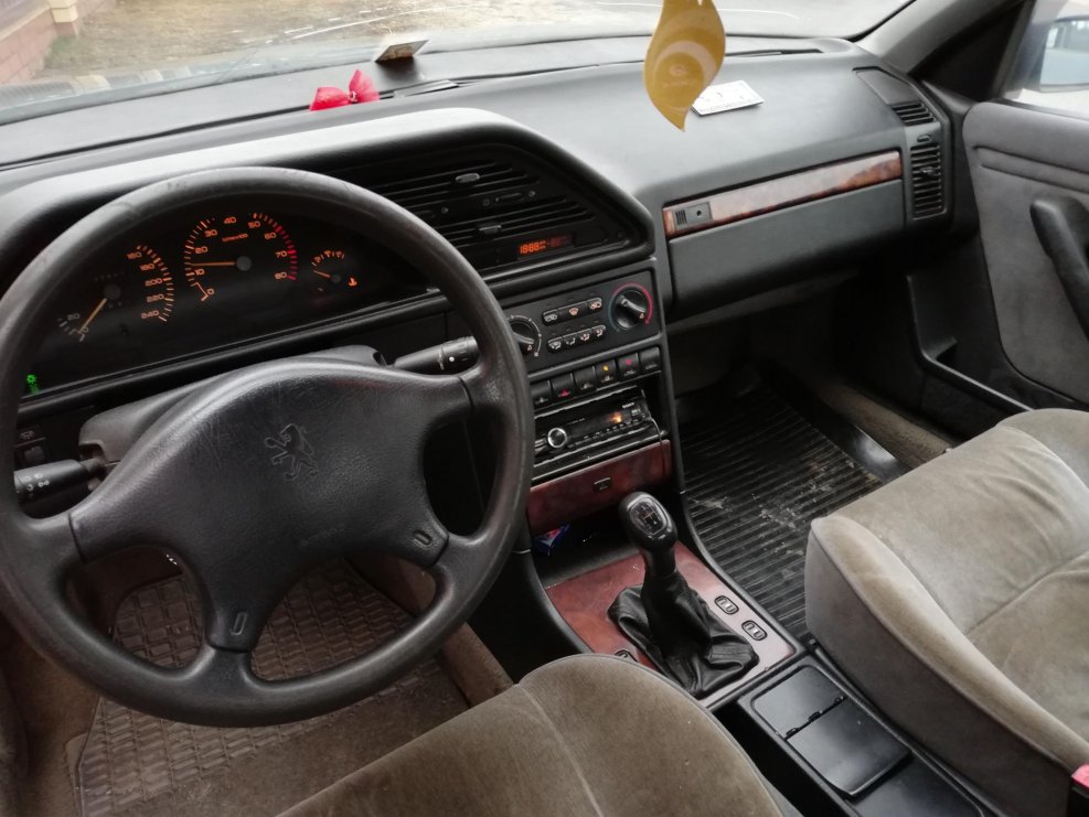 Peugeot 405 1994 Interior