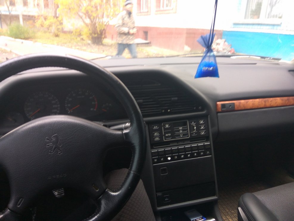 Peugeot 605 салон