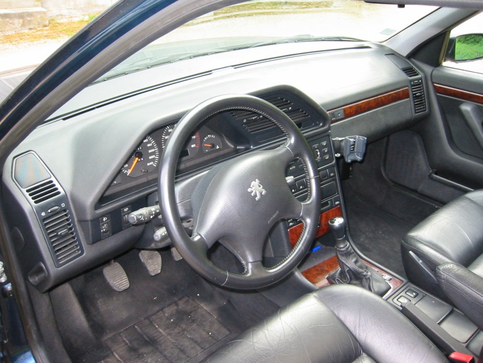Peugeot 605 салон