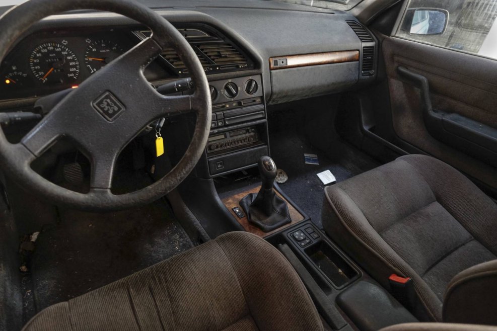 Peugeot 605 интерьер