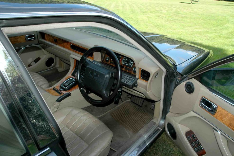 Peugeot 605 интерьер
