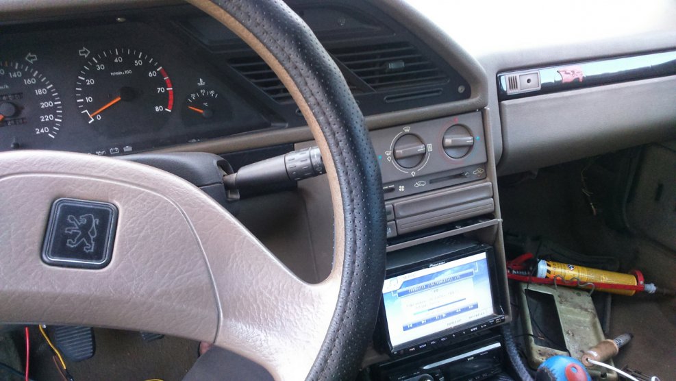 Peugeot 605 SV 3.0
