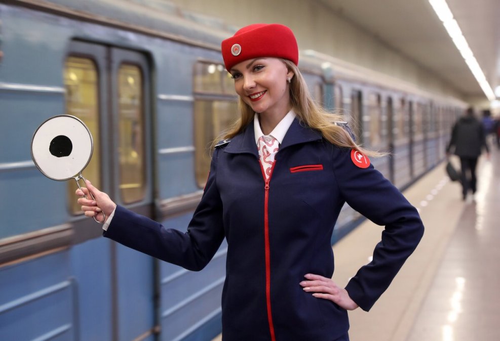 Форменная одежда машиниста Московского метро