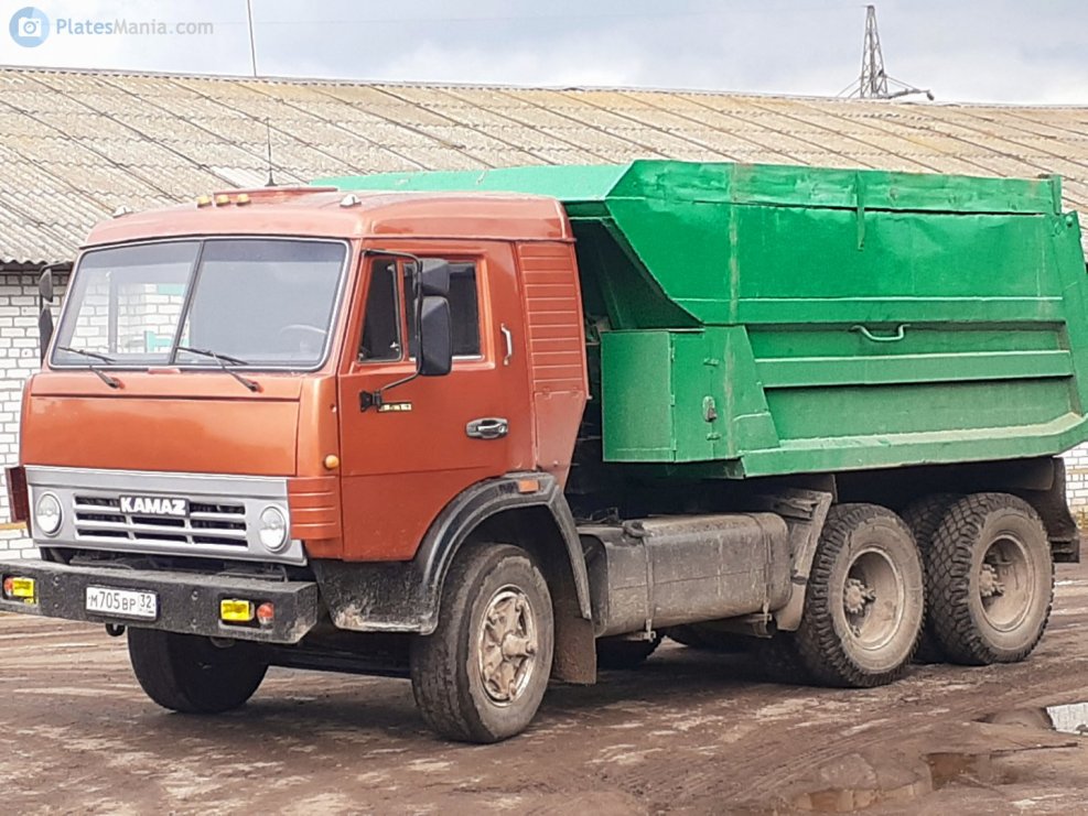 Грузовой самосвал КАМАЗ 55111
