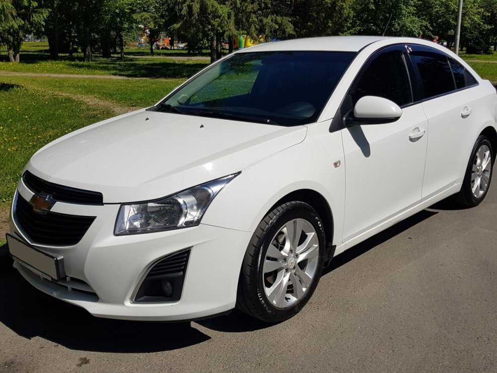 Chevrolet Cruze 2013 седан