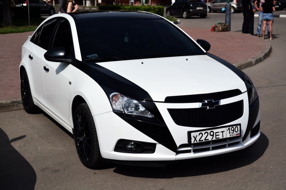 Chevrolet Cruze i 2011 белый