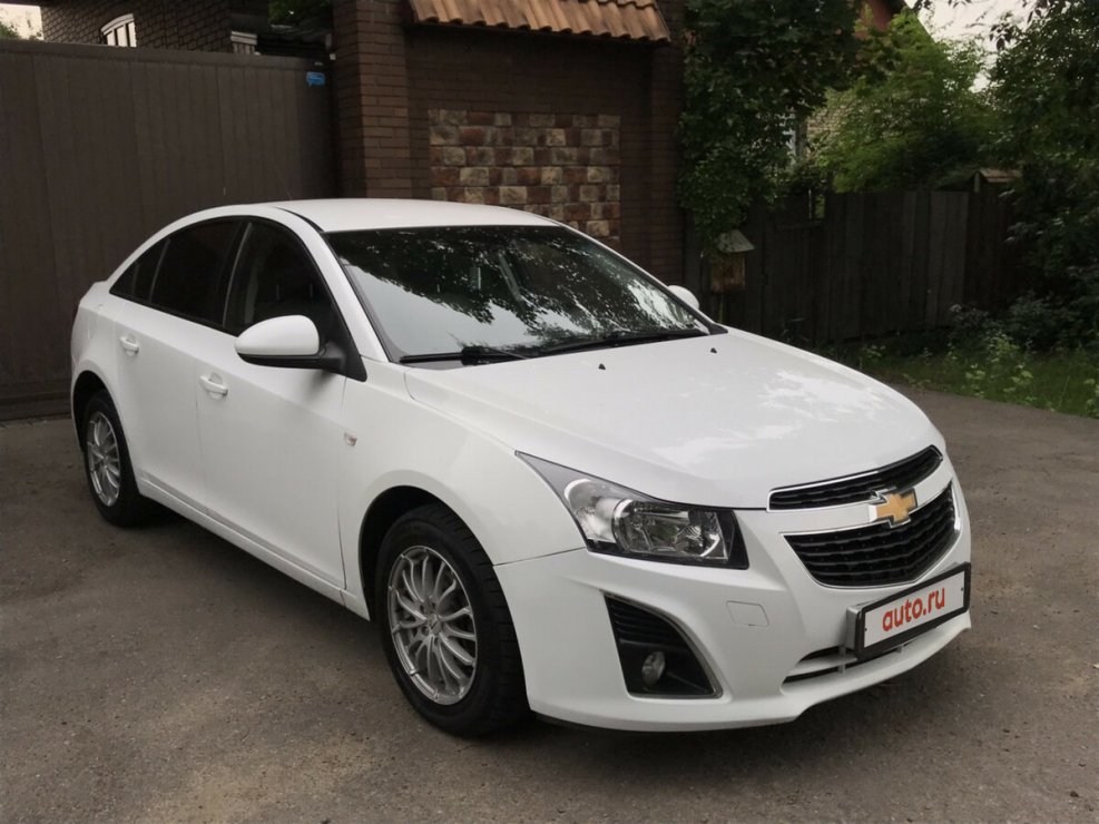 Chevrolet Cruze 2012 белый