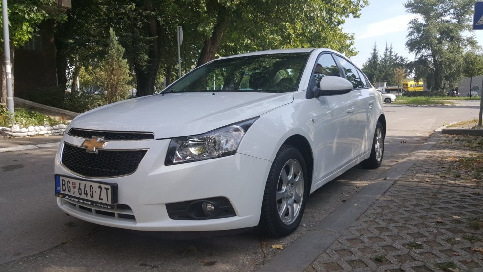 Шевроле Круз 2012 белый