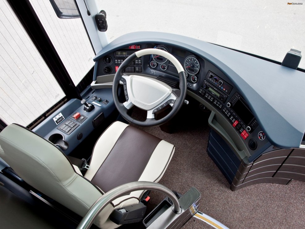 Neoplan Starliner кабина