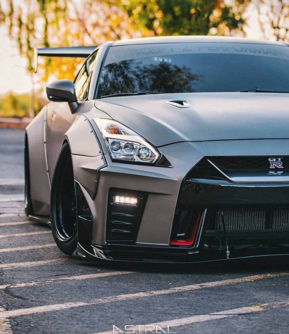 Nissan gt-r r35