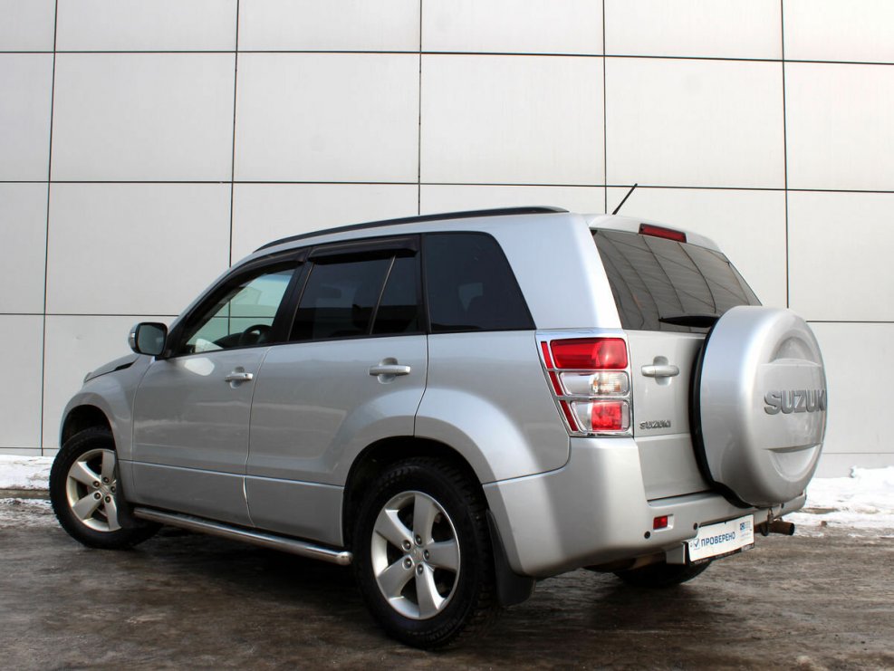 Suzuki Grand Vitara 5