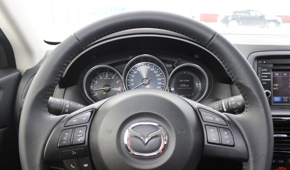 Mazda CX-5 Drive 2014 (2.0 MT) салон