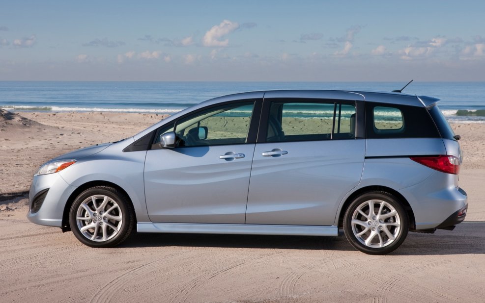 Mazda MPV минивэн 2012