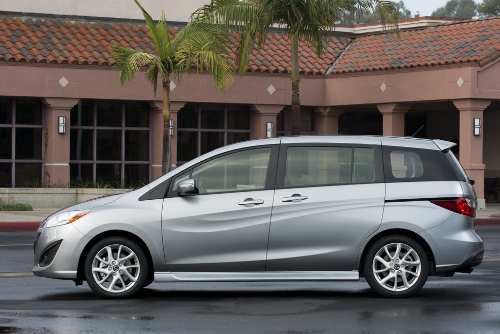 Mazda MPV 2015