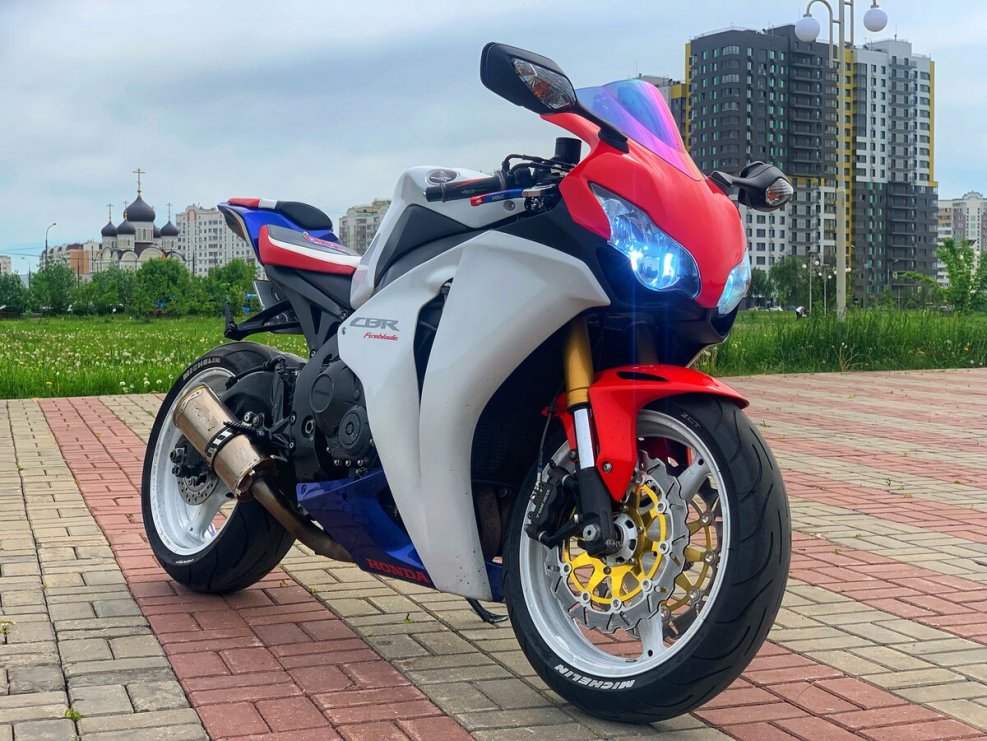Honda cbr1000rr Fireblade