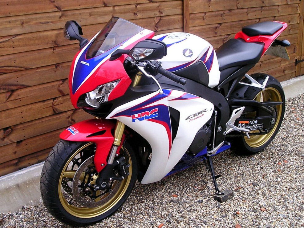 Honda CBR 1000 RR ra