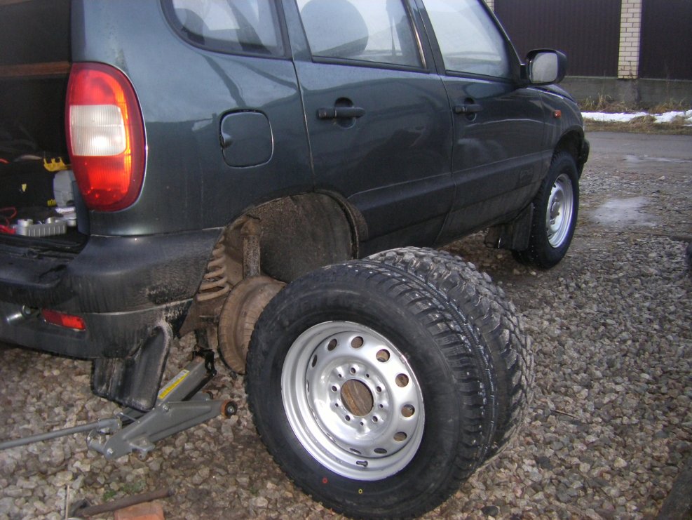 Резина на Шевроле Нива 205/70 r15