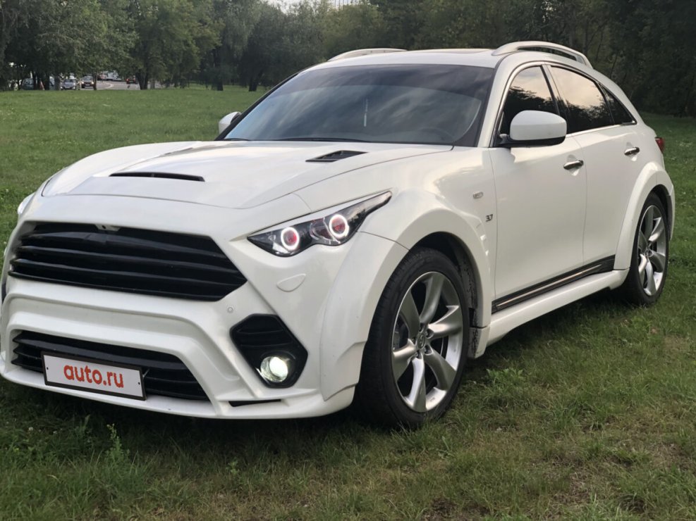 Infiniti qx70 белая 5.0