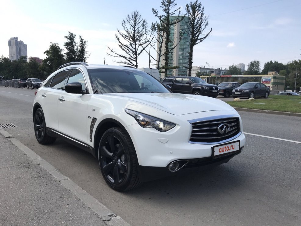 Инфинити qx70 белый