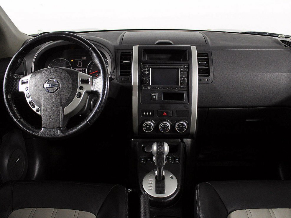 Nissan x-Trail 2013 салон