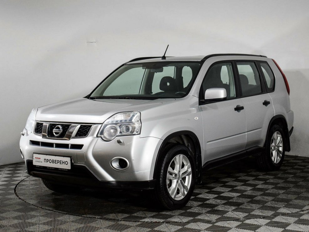 Nissan x-Trail 2010 черный