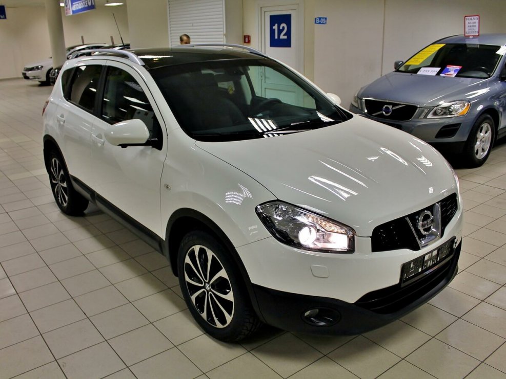 Nissan Qashqai 2012 белый