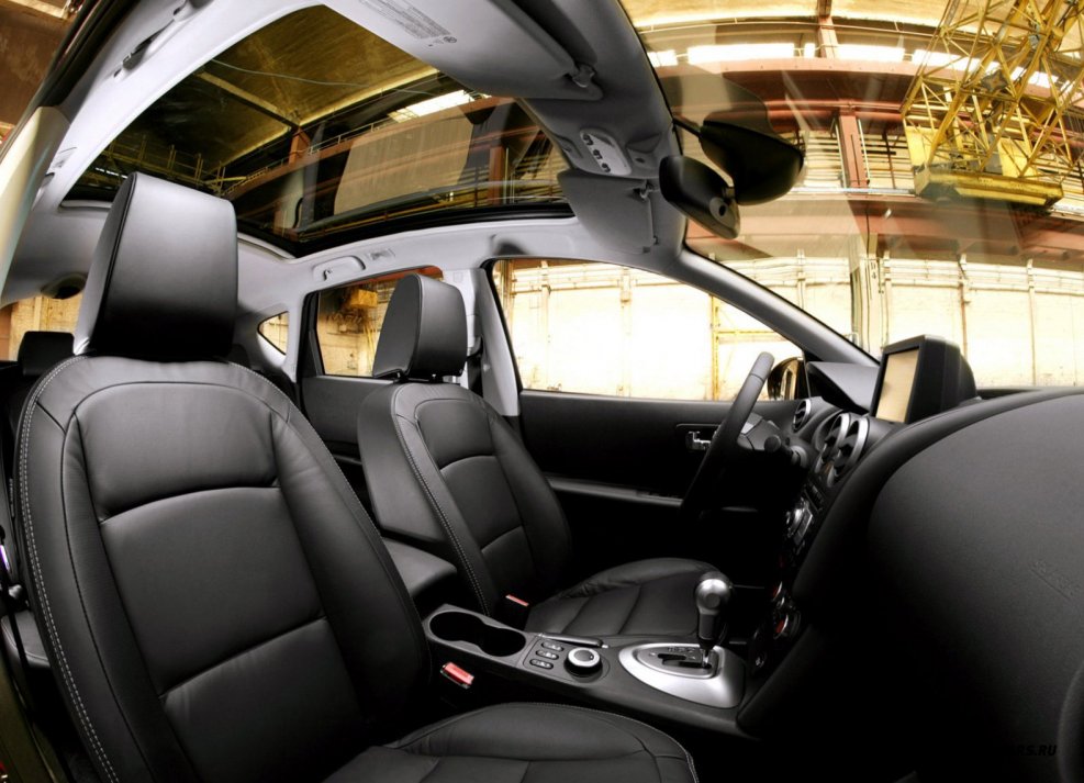 Nissan Qashqai со стеклянной крышей
