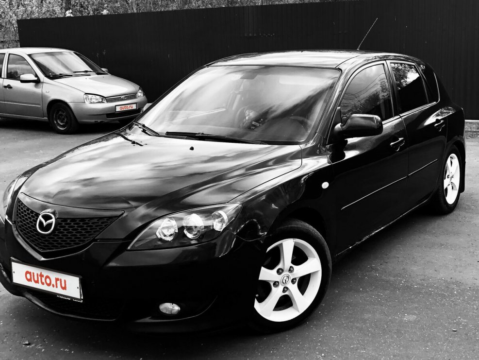 Mazda 3 хэтчбек черная