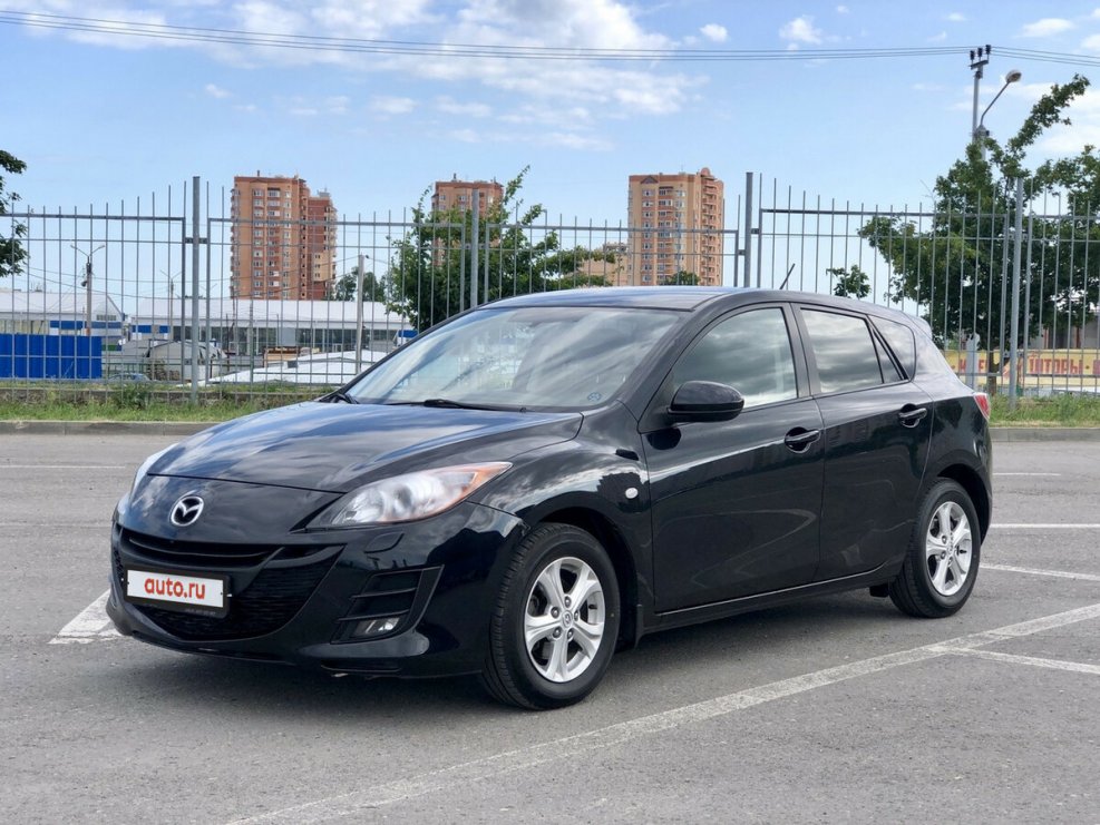 Mazda 3 хэтчбек черная
