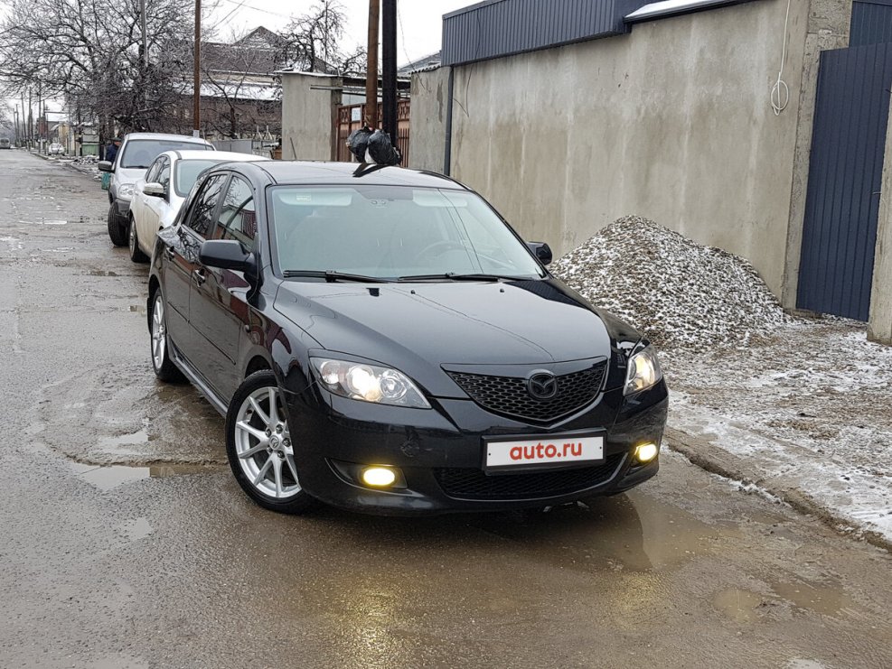 Mazda 3 хэтчбек черная