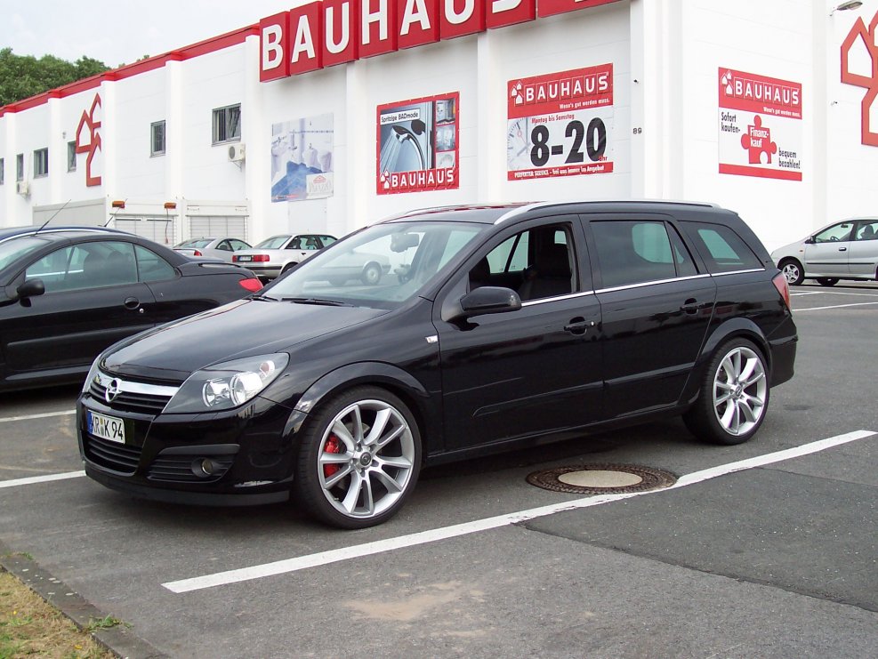 Opel Astra h Caravan r18