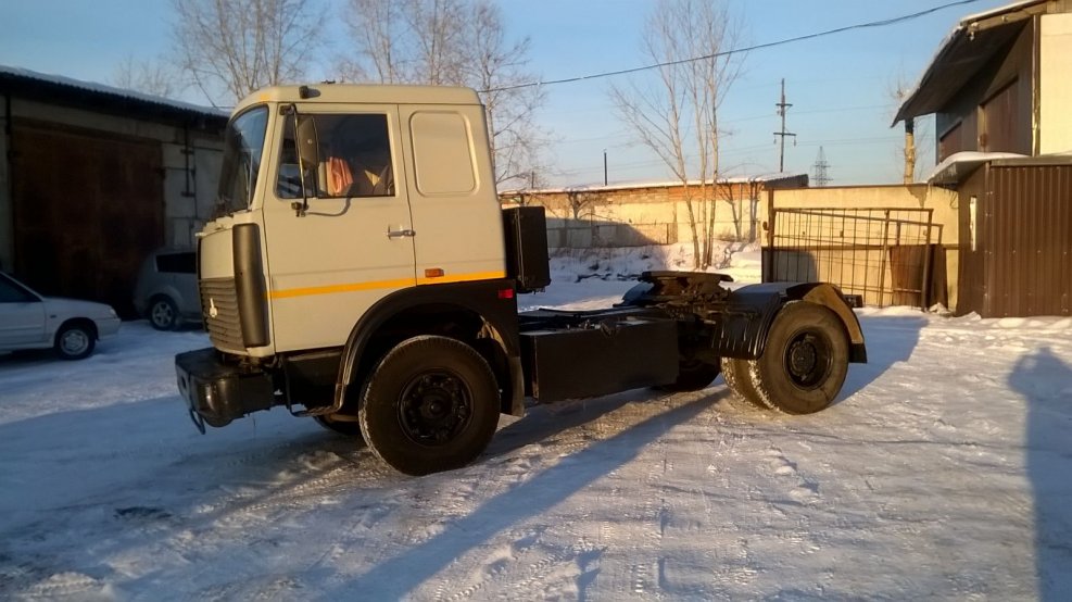 МАЗ тягач 2007 года