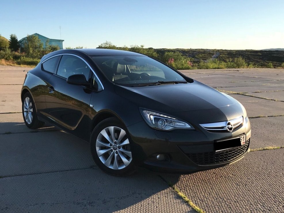 Opel Astra GTC 2012