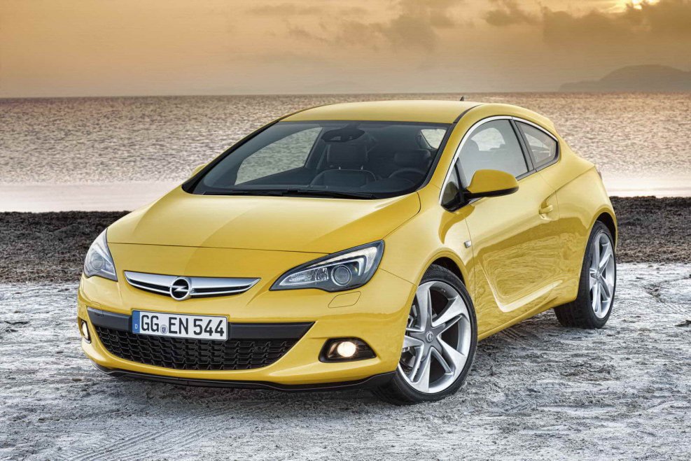 Opel Astra GTC 2011