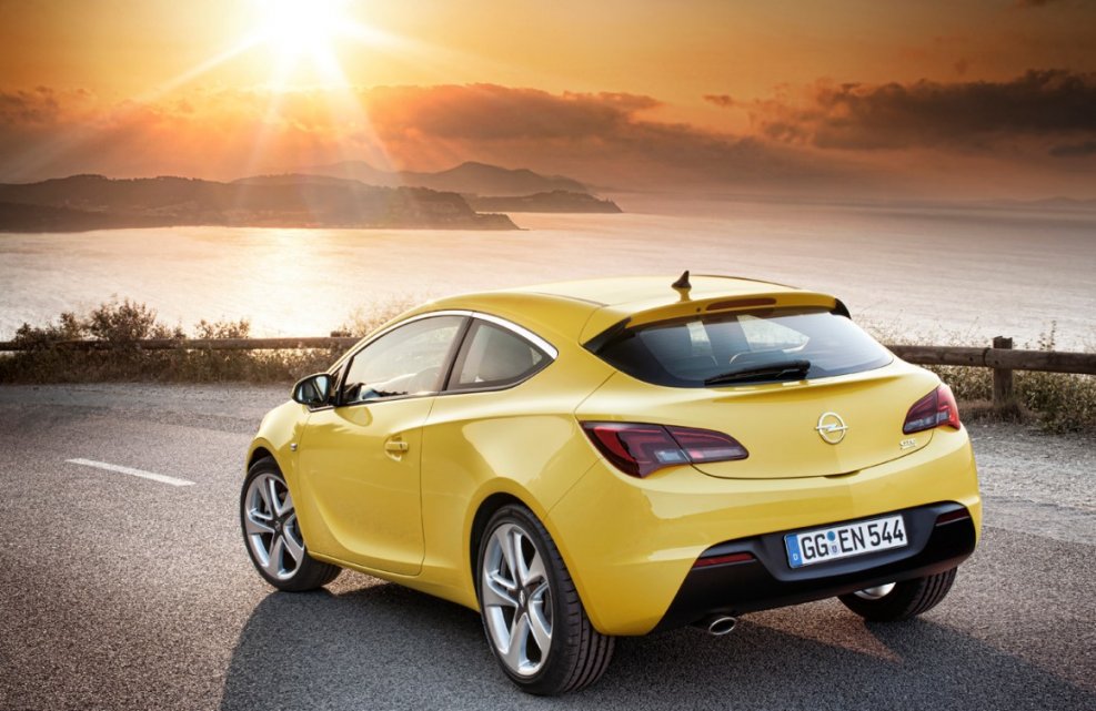 Opel Astra GTC 2012