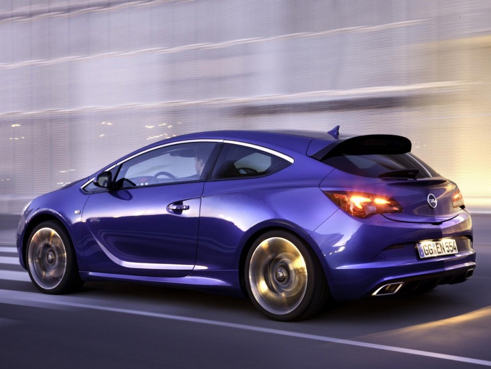 Opel Astra OPC 2012
