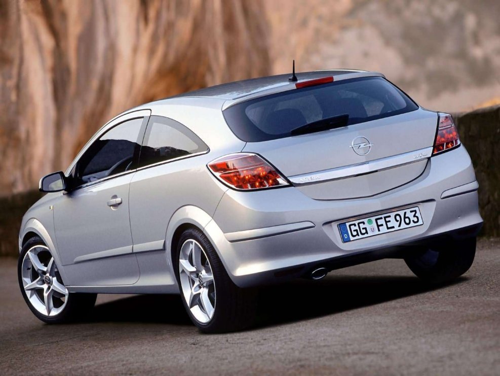 Opel Astra GTC 2005