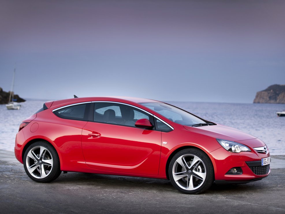 Opel Astra GTC 2015