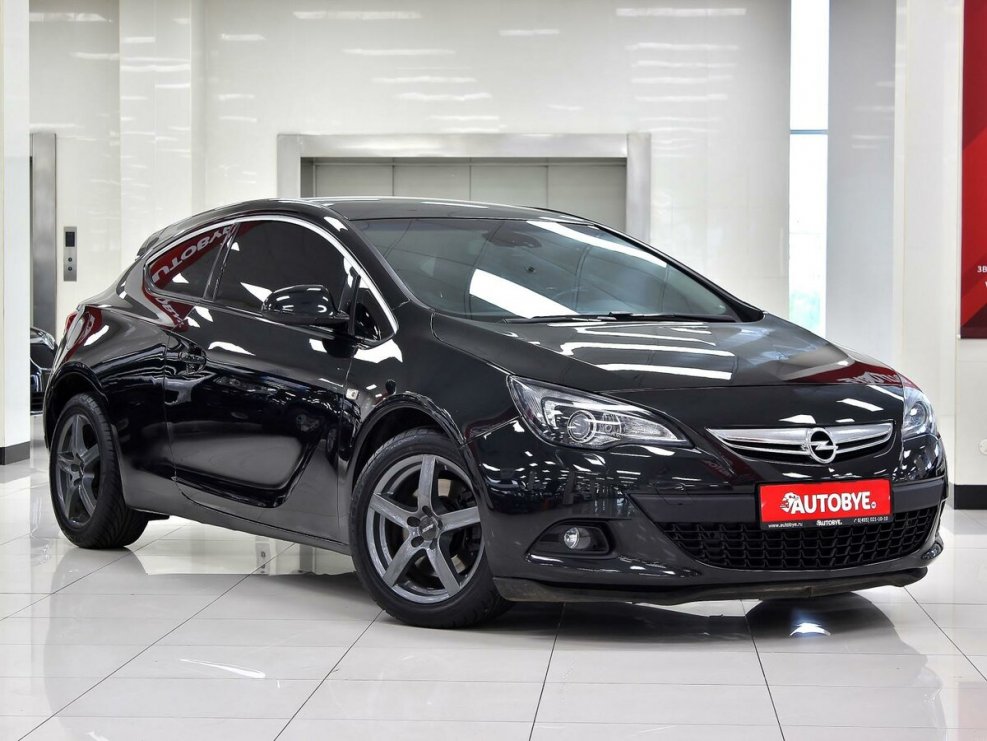 Opel Astra GTC 2012