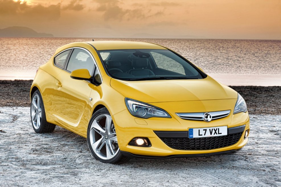 Opel Astra GTC 2011